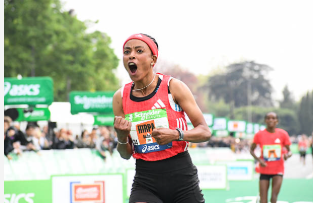 Ethiopian Bedatu Hirpa wins the Paris Marathon 